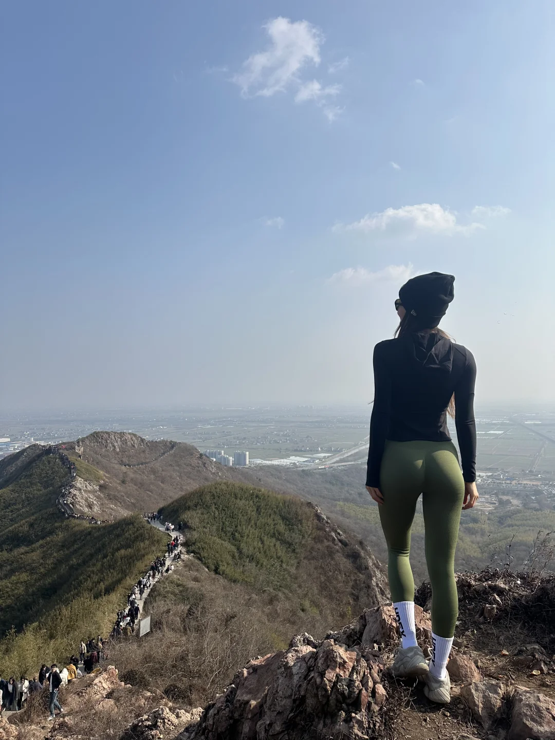 一起爬山吗⛰️你帮我拍照