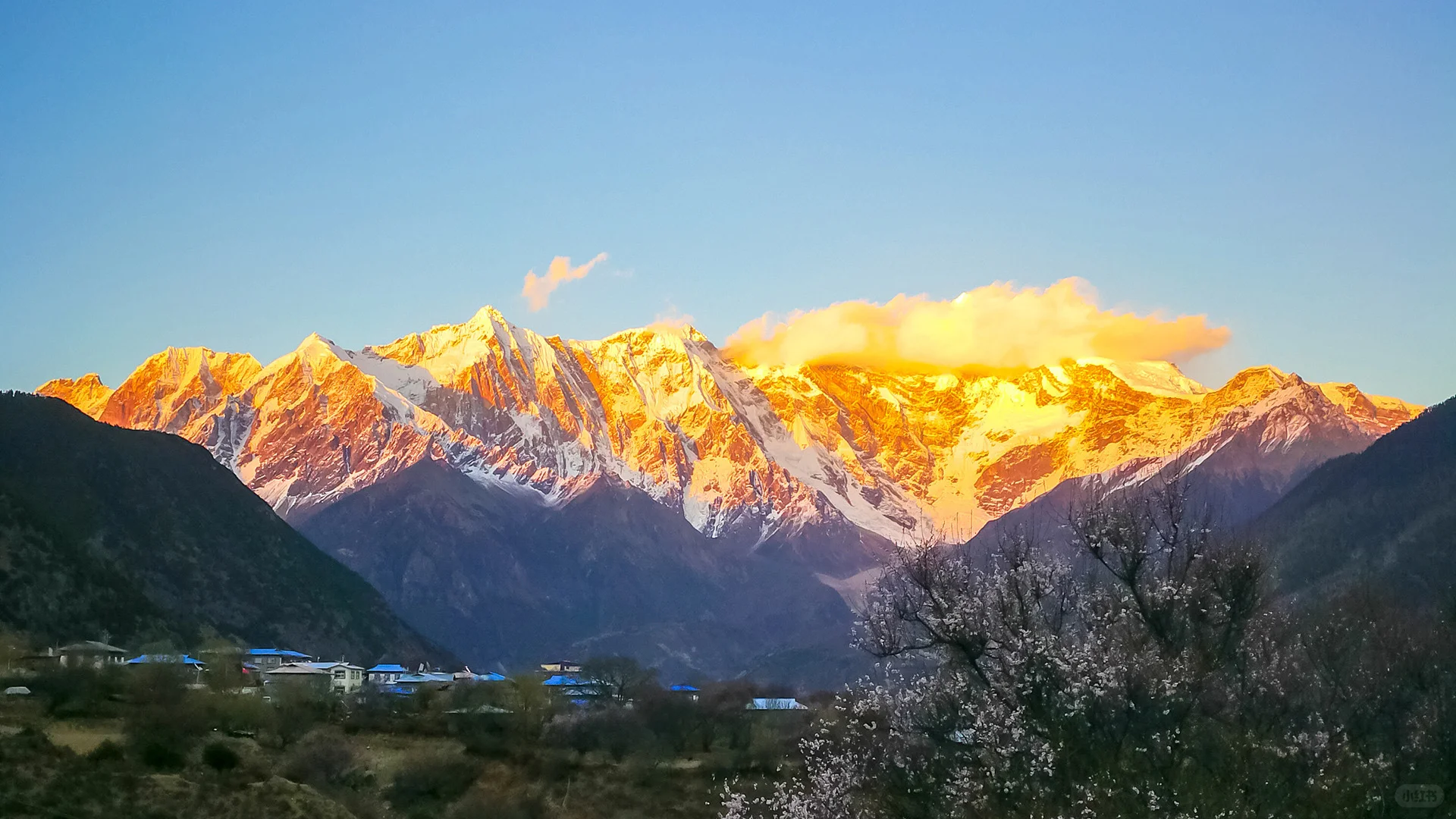 ️横版日照金山壁纸