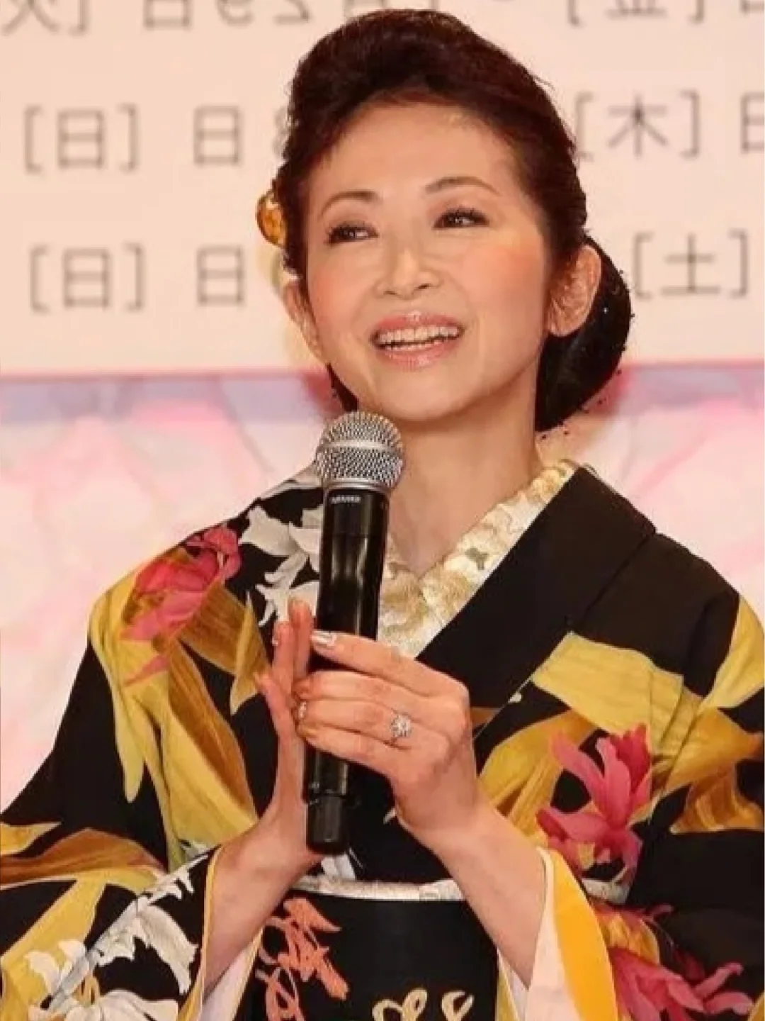 荻野目庆子写真集