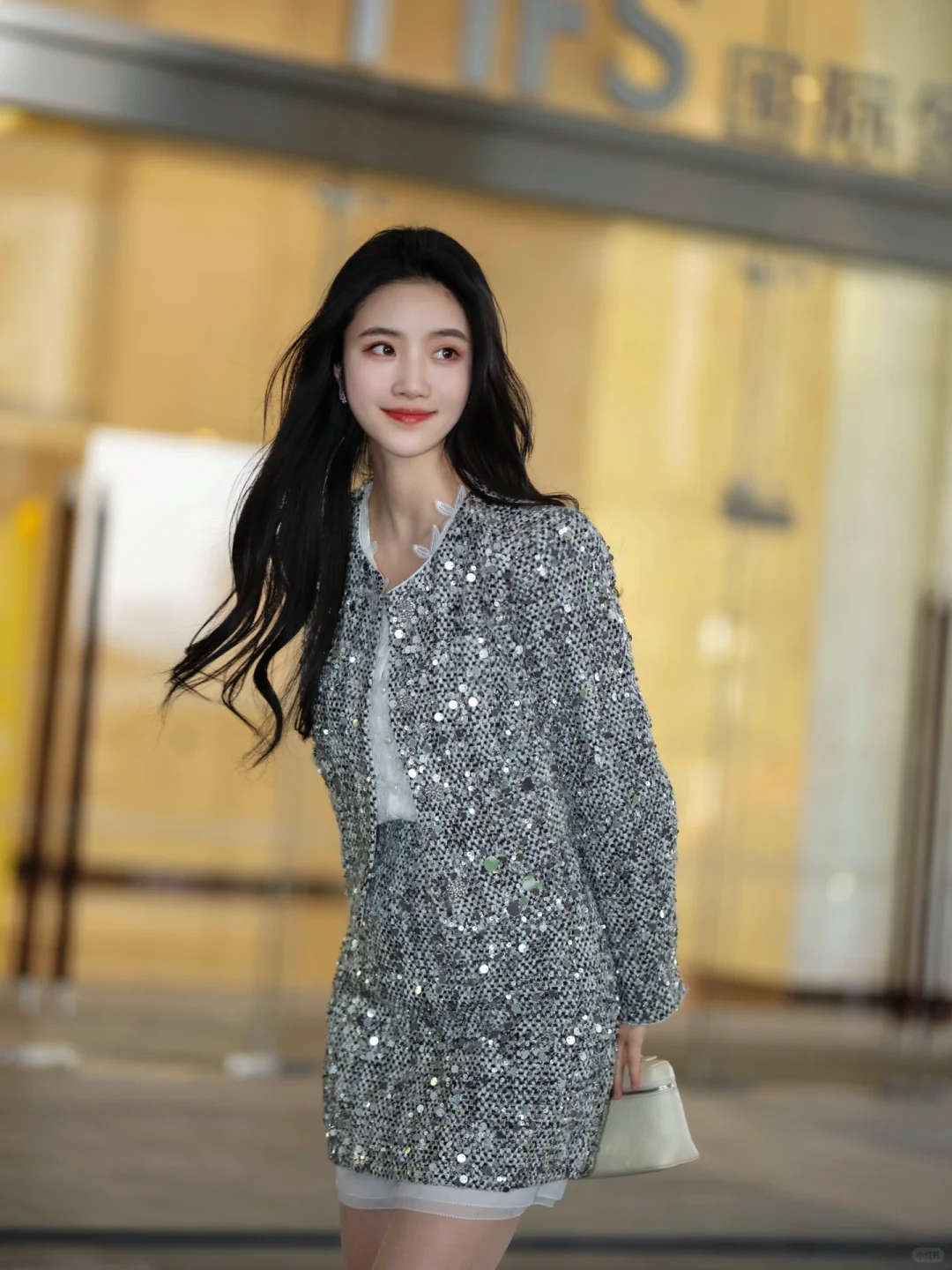 穿美衣 迎新年咯