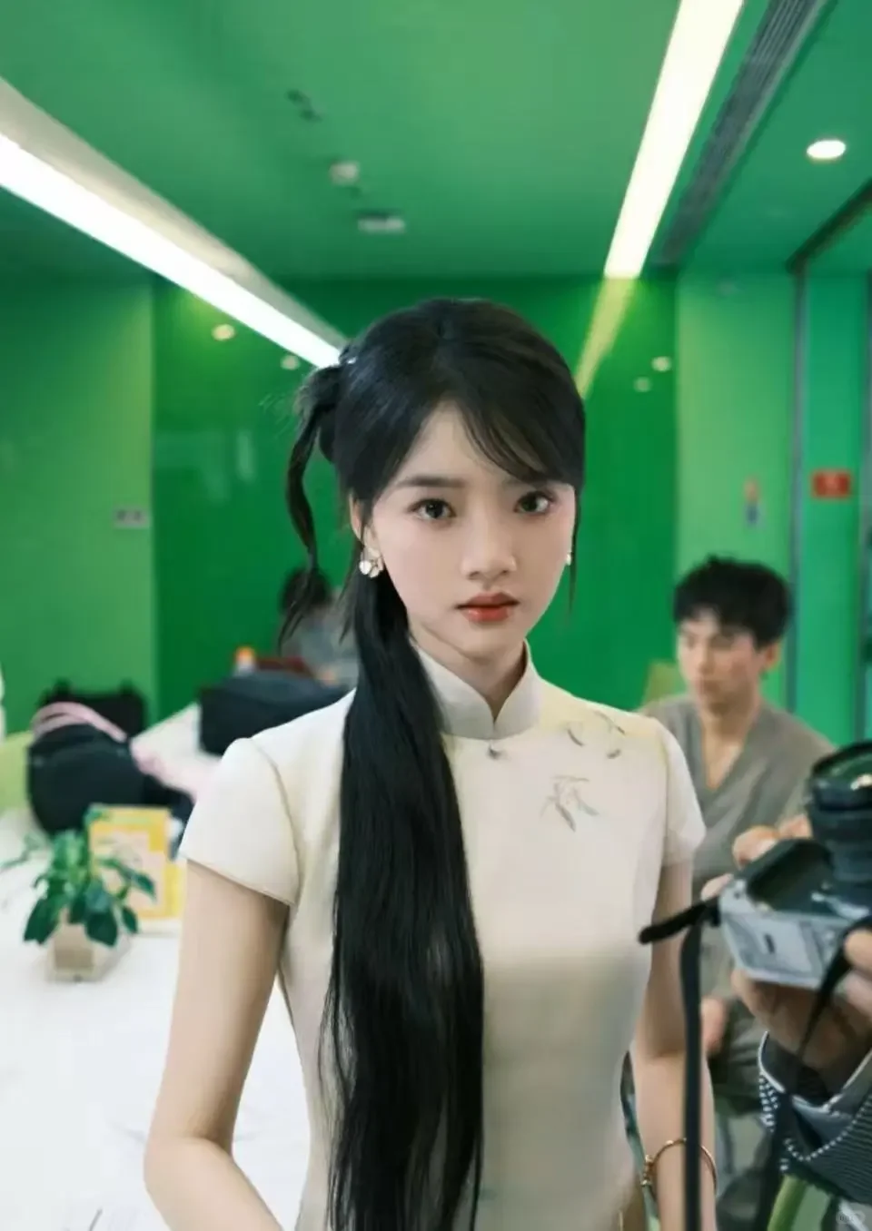 无人在意的角落，任敏闷声干大事