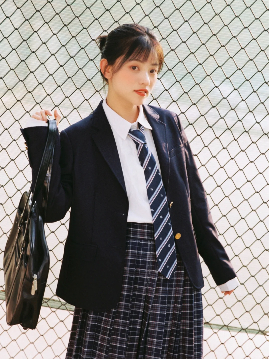 黄昏下的jk制服女孩??减龄学院风少女写真