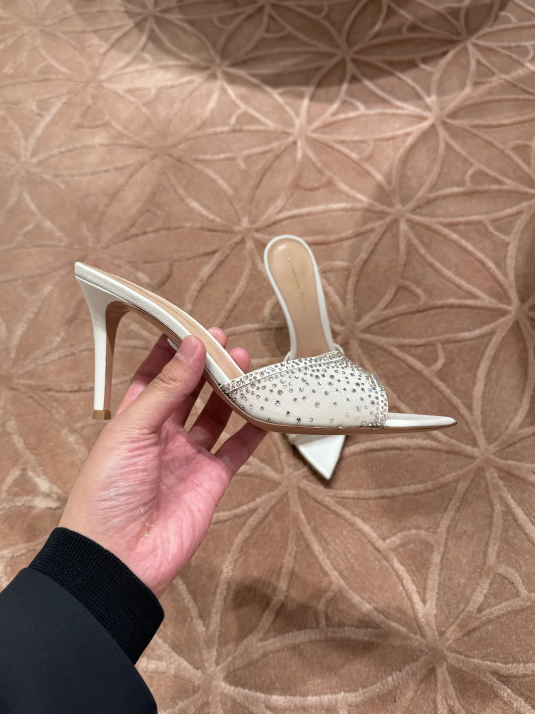 Gianvito Rossi 白色水晶高跟鞋?