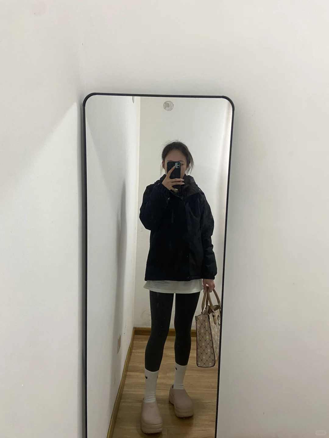 女大学生无美颜无滤镜ootd