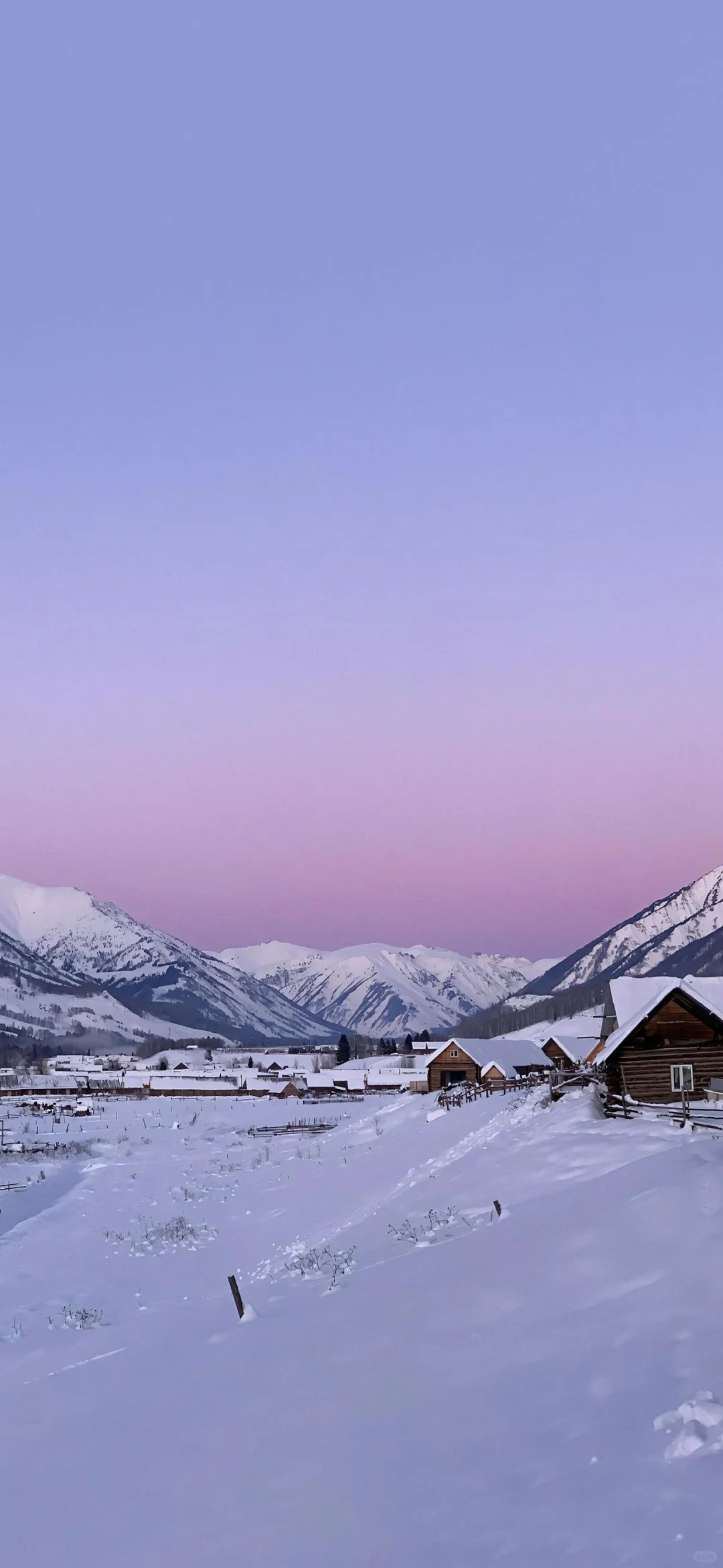 超美的雪山锁屏壁纸