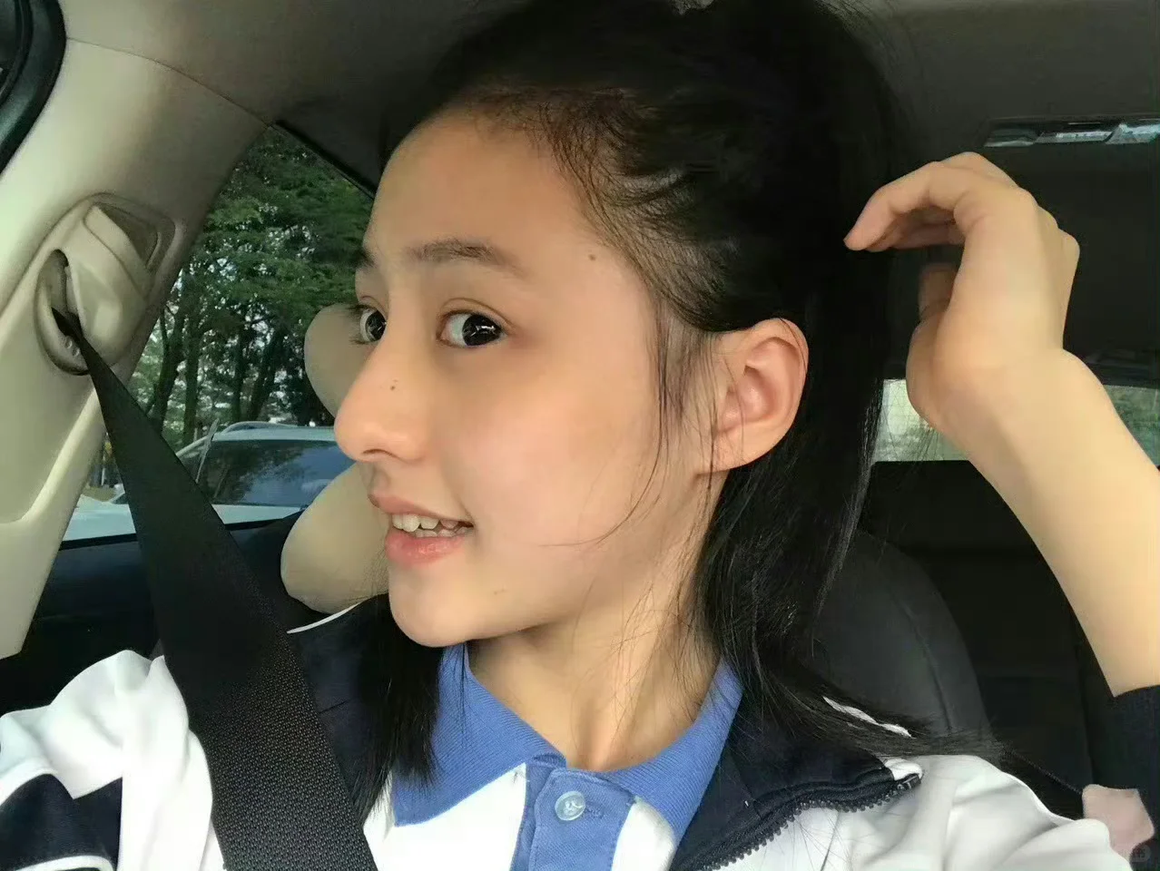 胡连馨学生时期的全素颜生图 什么叫天选女