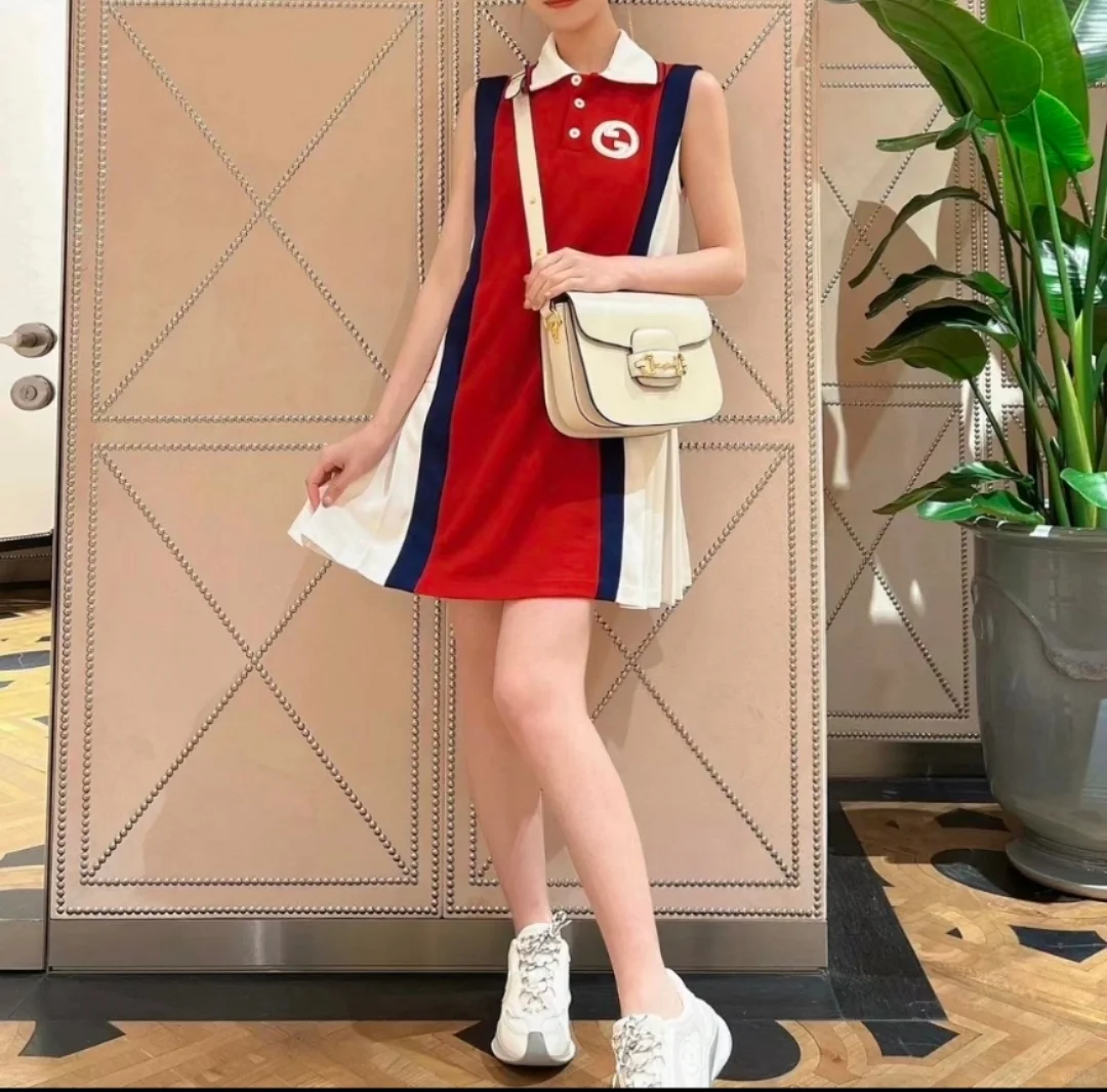 Gucci 女士运动风连衣裙特价2950¥?xs s