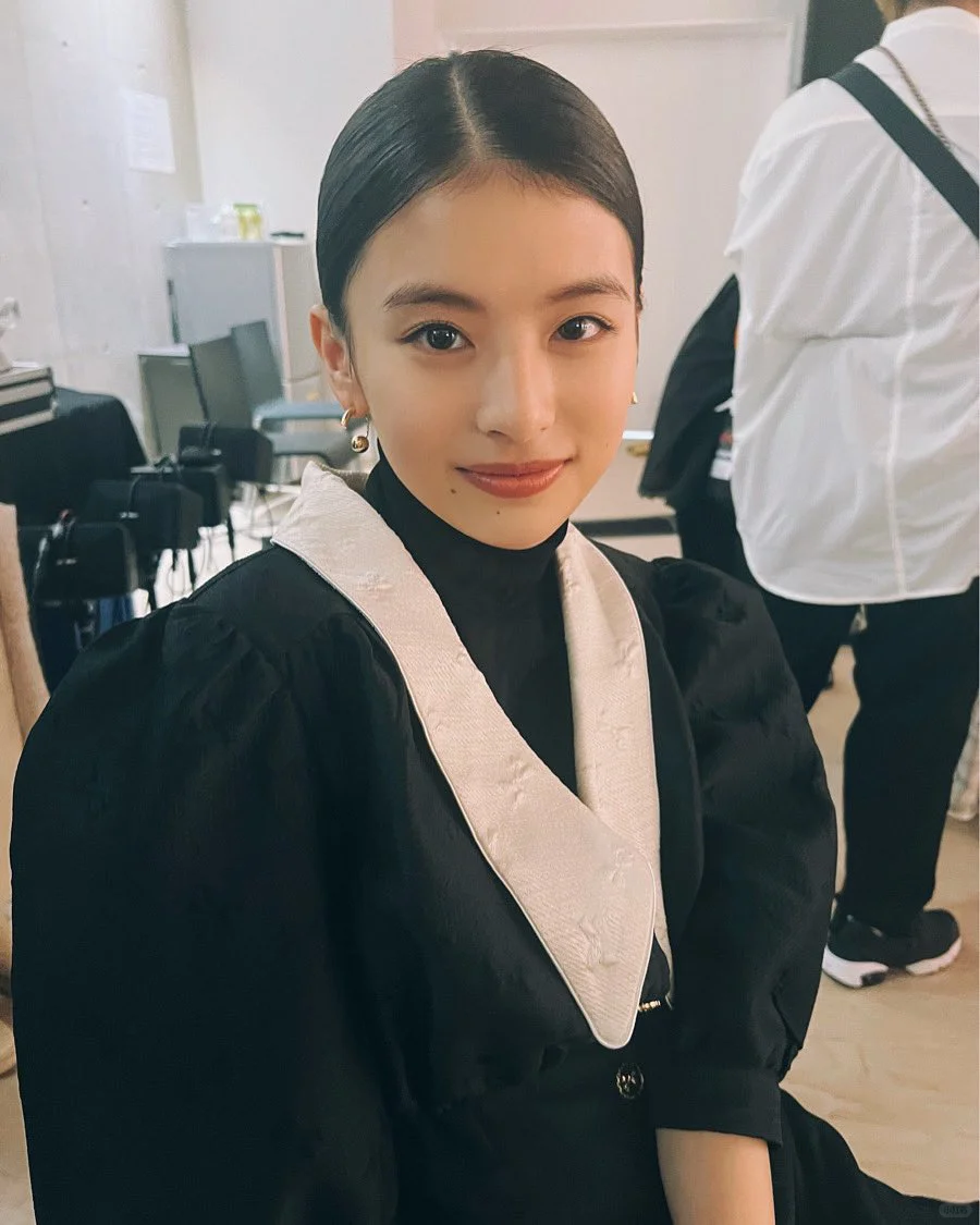 出生于中国的美少女出口夏希将发行首本写真