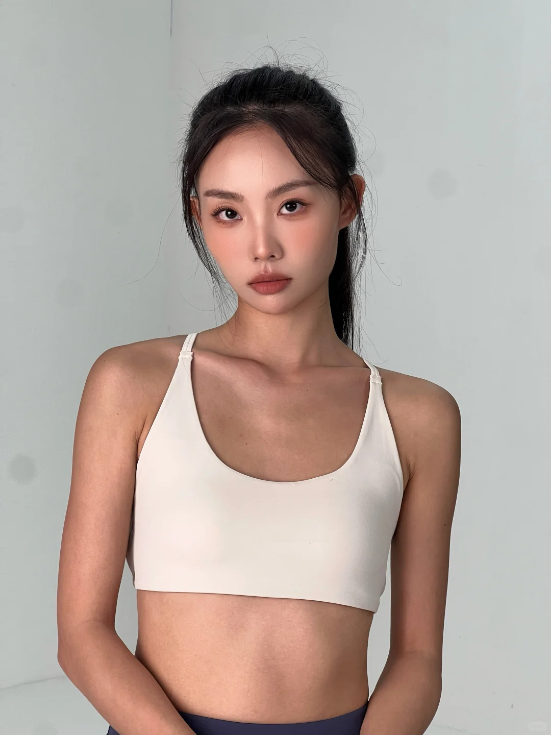 又双叒叕拍了瑜伽服的女模?