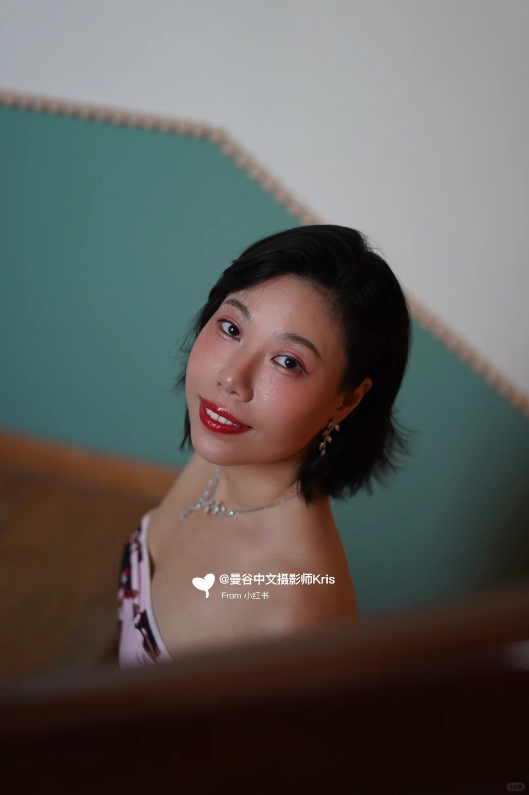 暧昧不都在楼梯间上演的吗