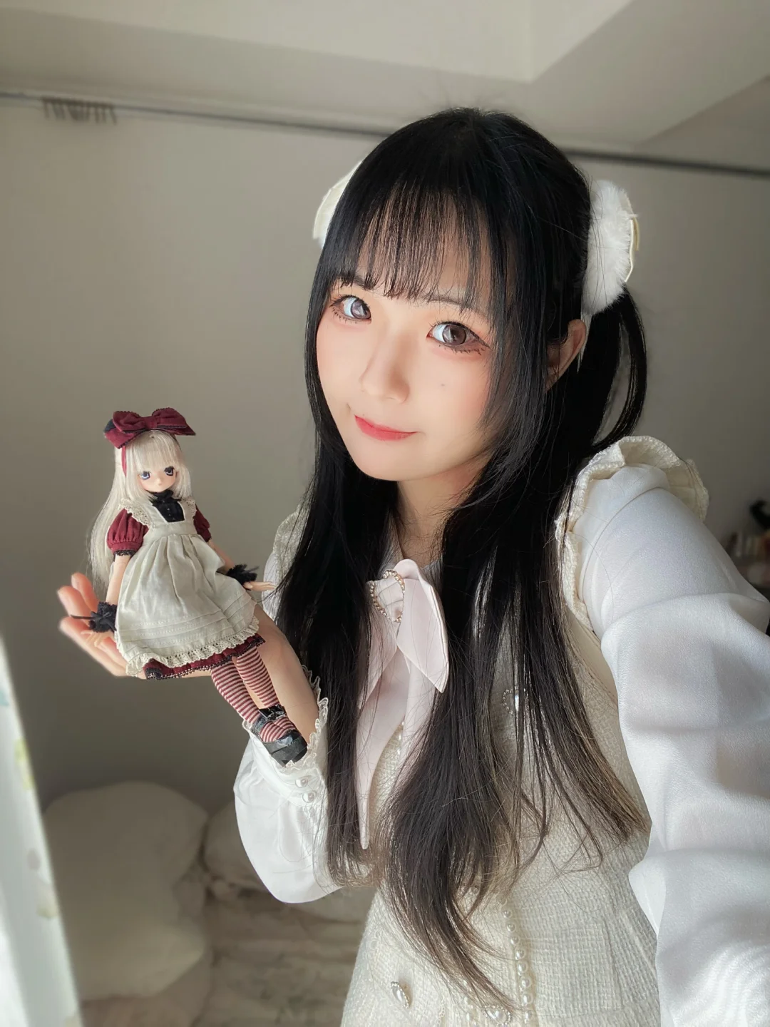 Alice Aika & Rabbit Me