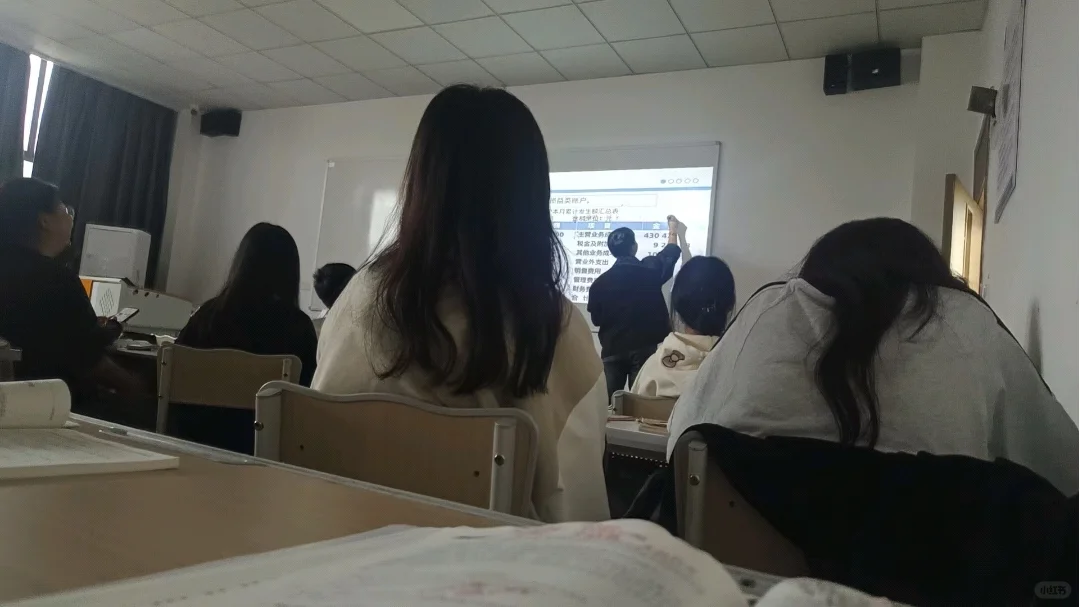 06女大学校日常