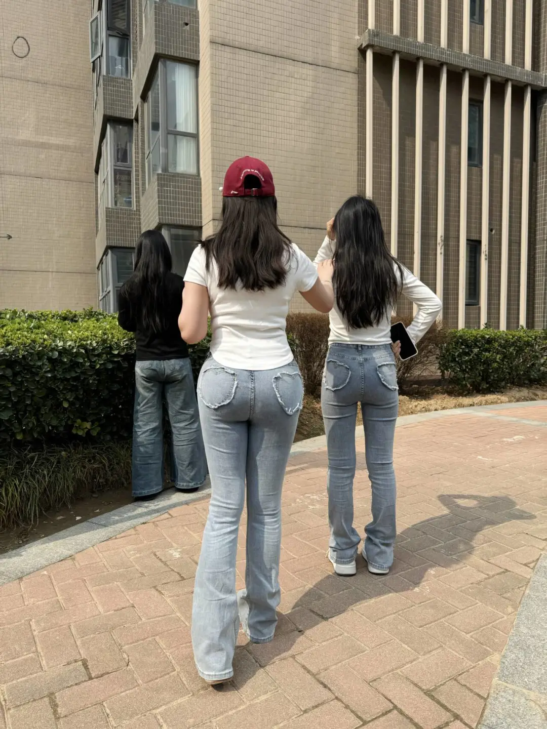 突然意识到好身材的女生根本不用打扮。