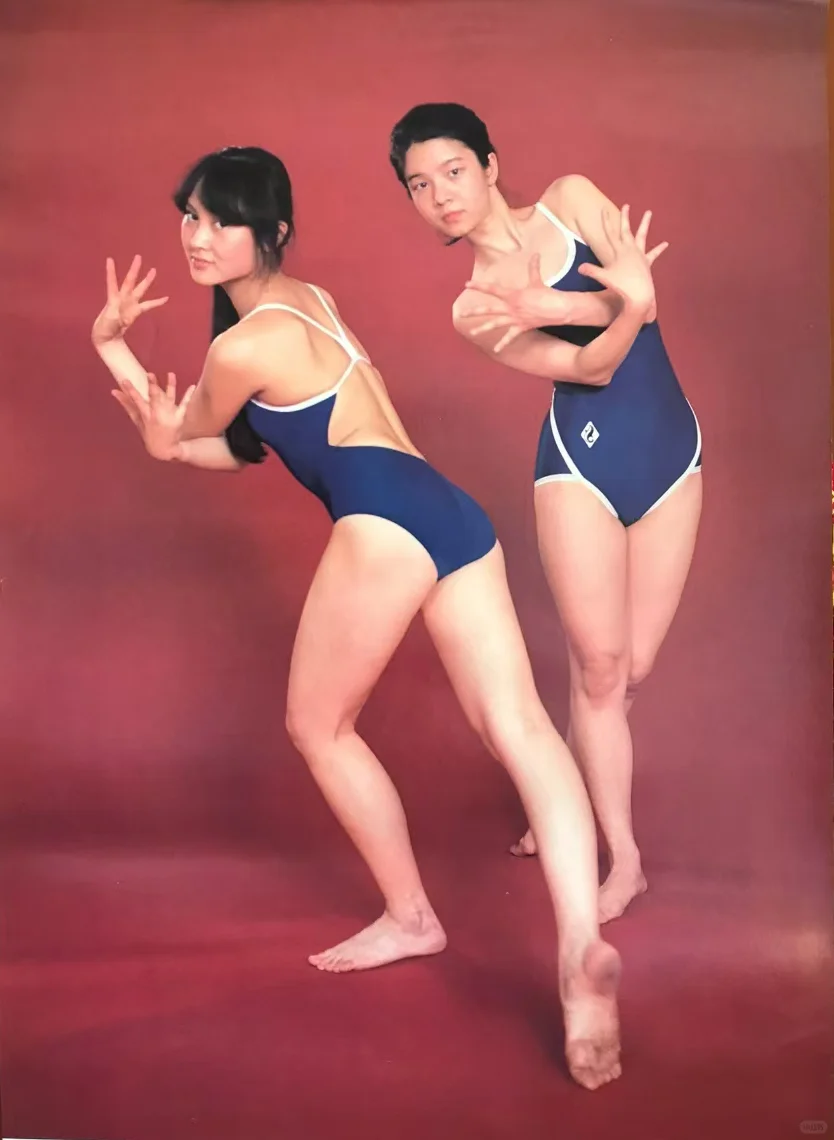 健美挂历1988年，我觉得比现在还敢展示。