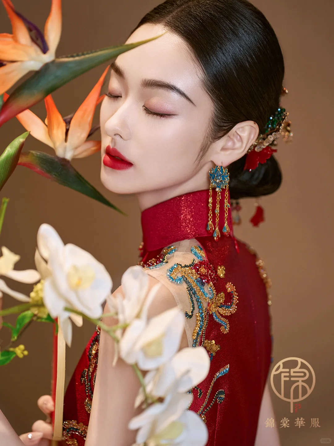 婷婷风韵绝色倾城🌹红色旗袍美的惊心动魄