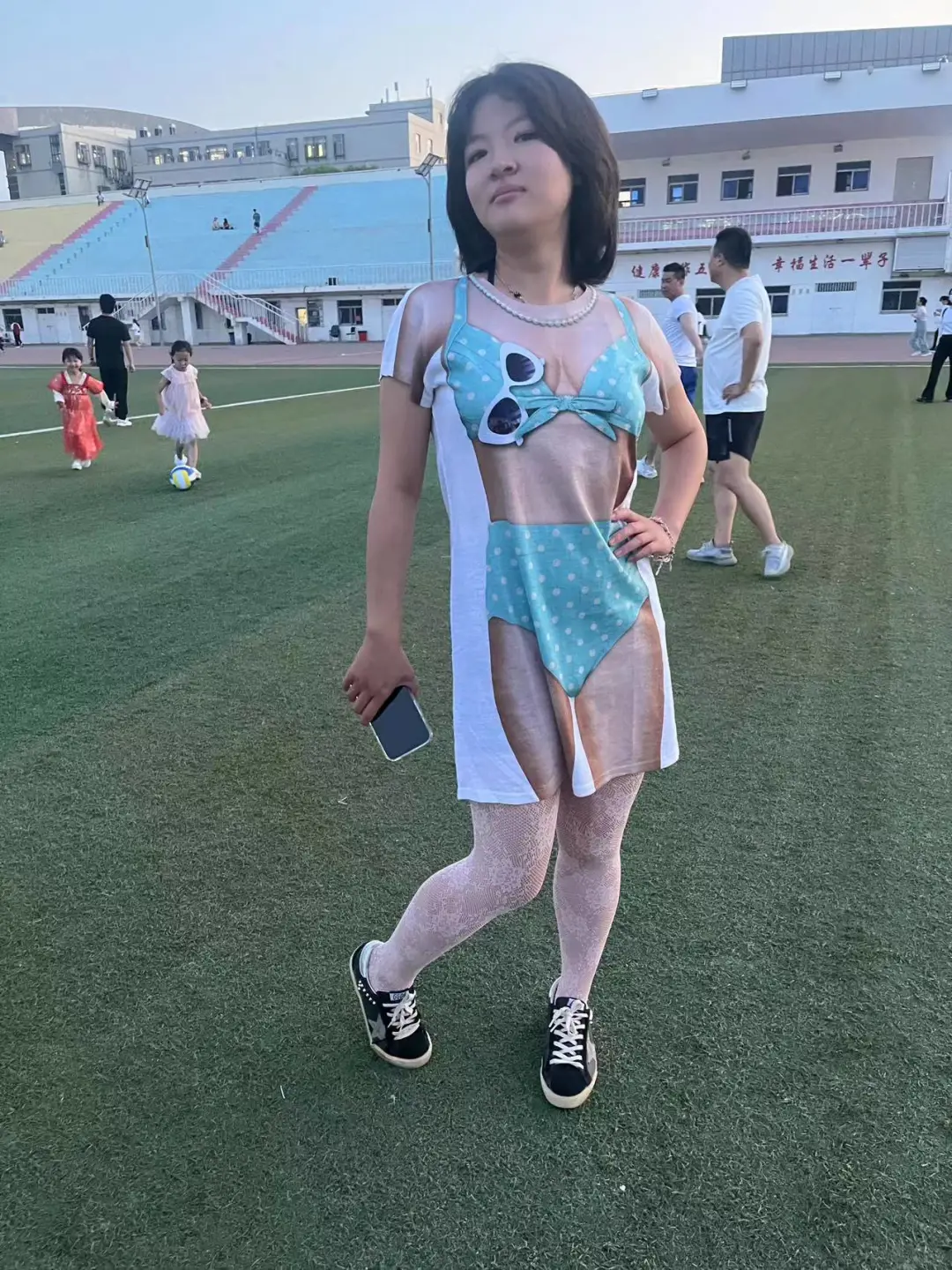 听说大家都喜欢摇滚美女?