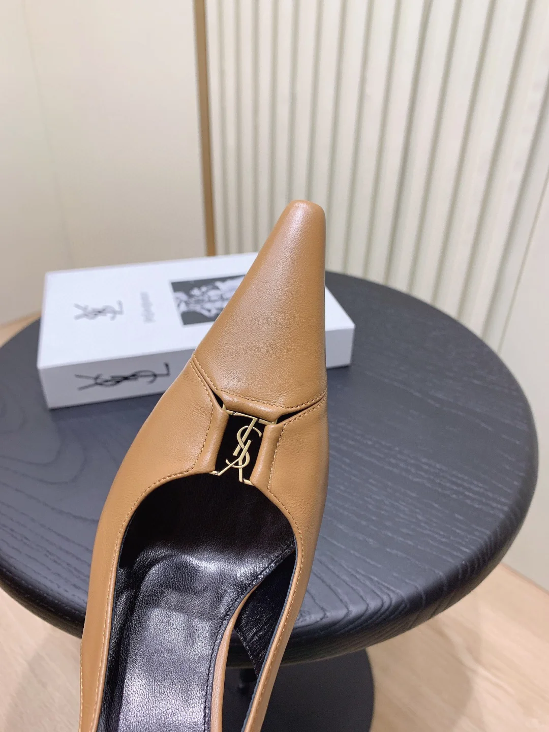 YSL❤️25秀款 尖头露跟高跟鞋👠