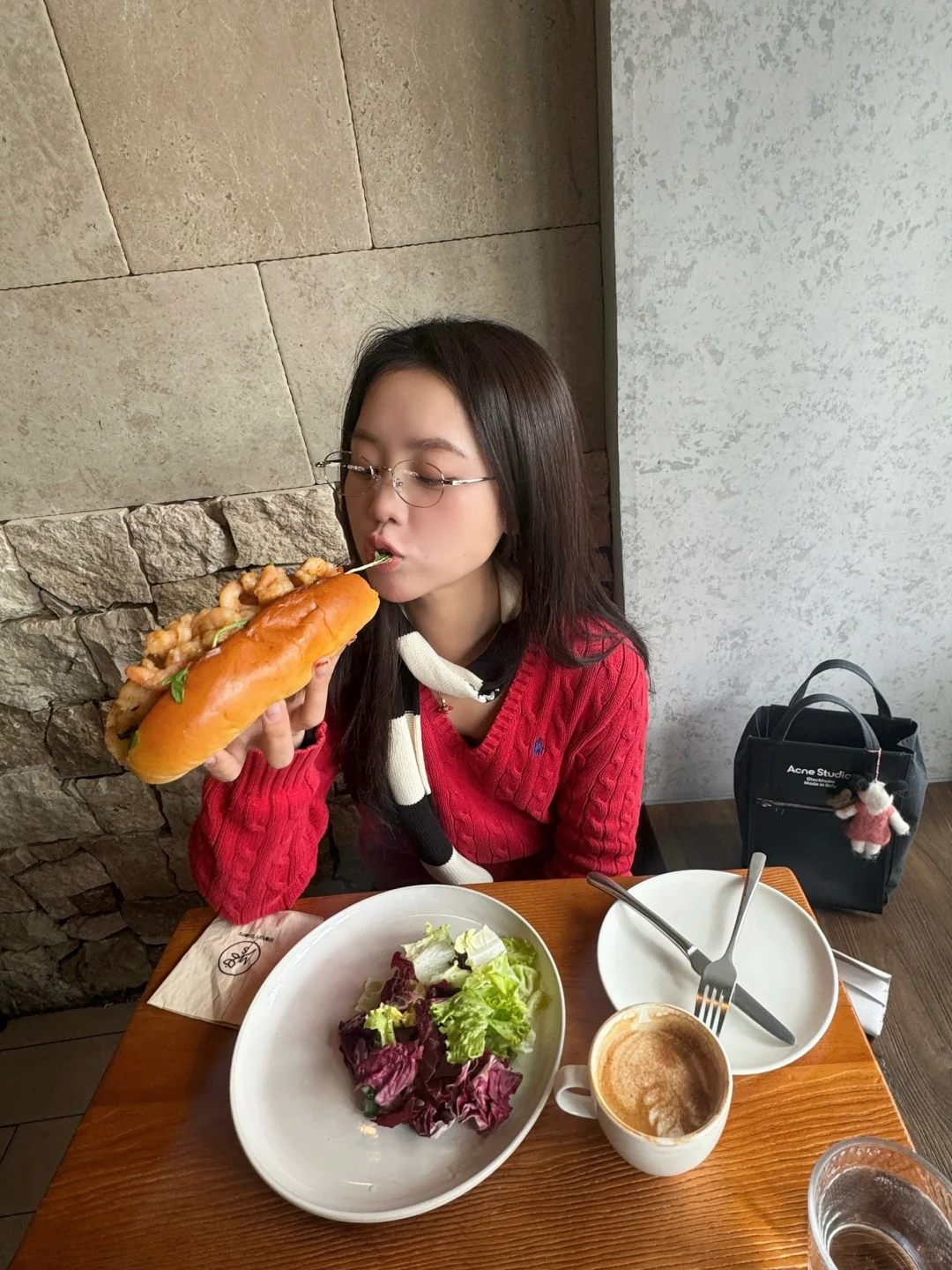 右滑看高智女变低智女