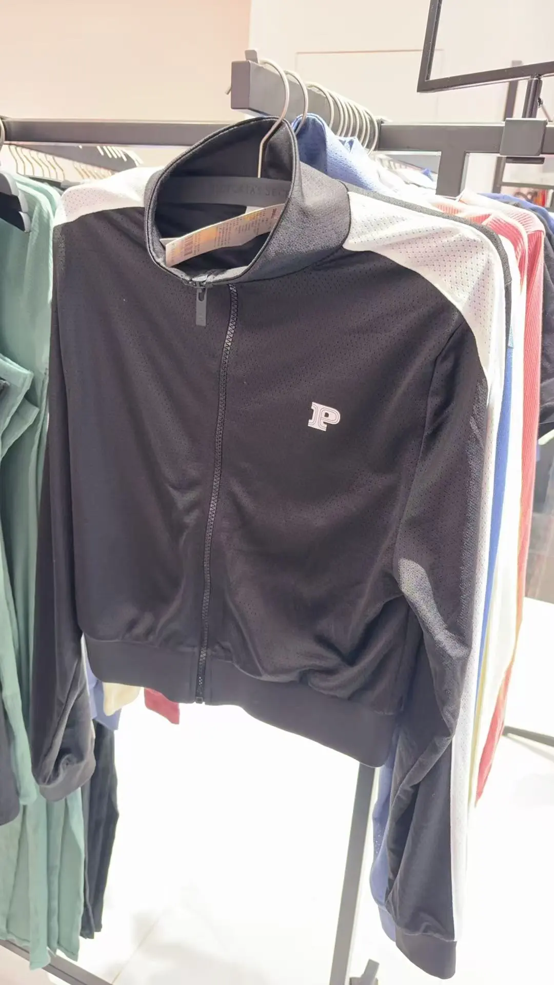 维密衣服折扣58一件