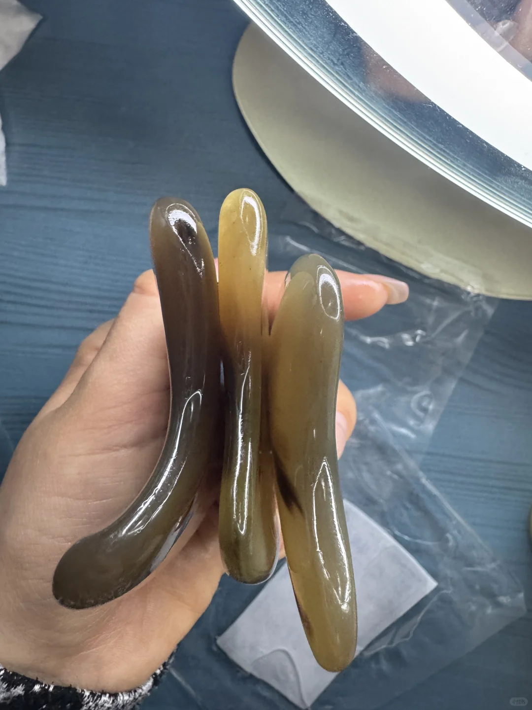 白水牛角面部刮痧板，新手小白，留哪个呀