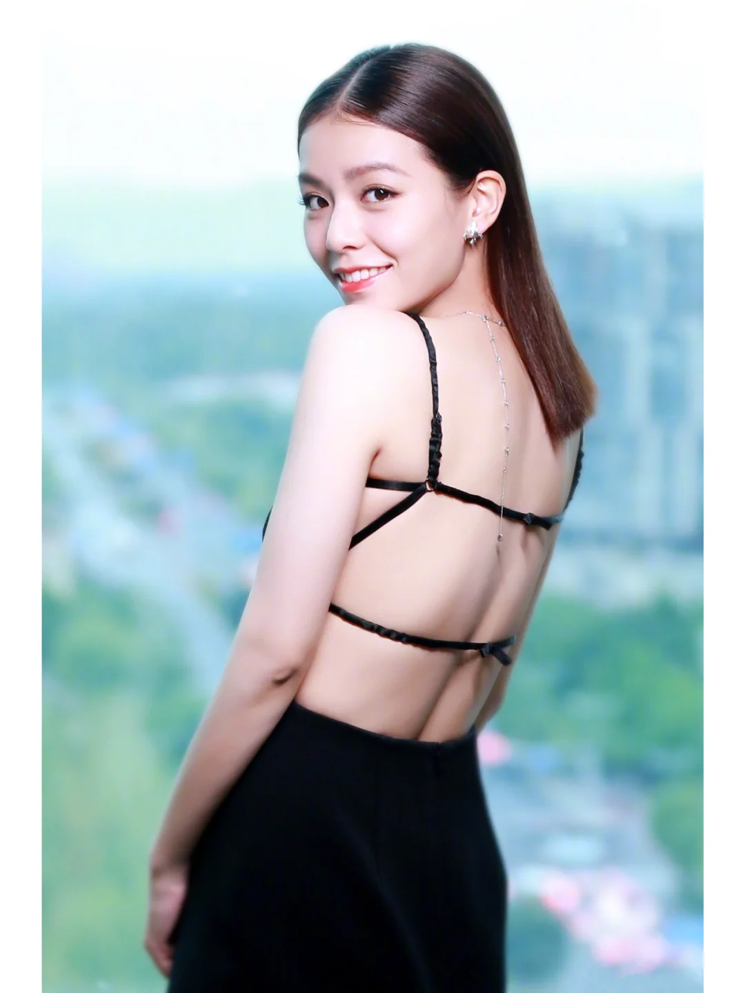 【宋芸桦】夏竹确实漂亮！王多鱼有投资眼光