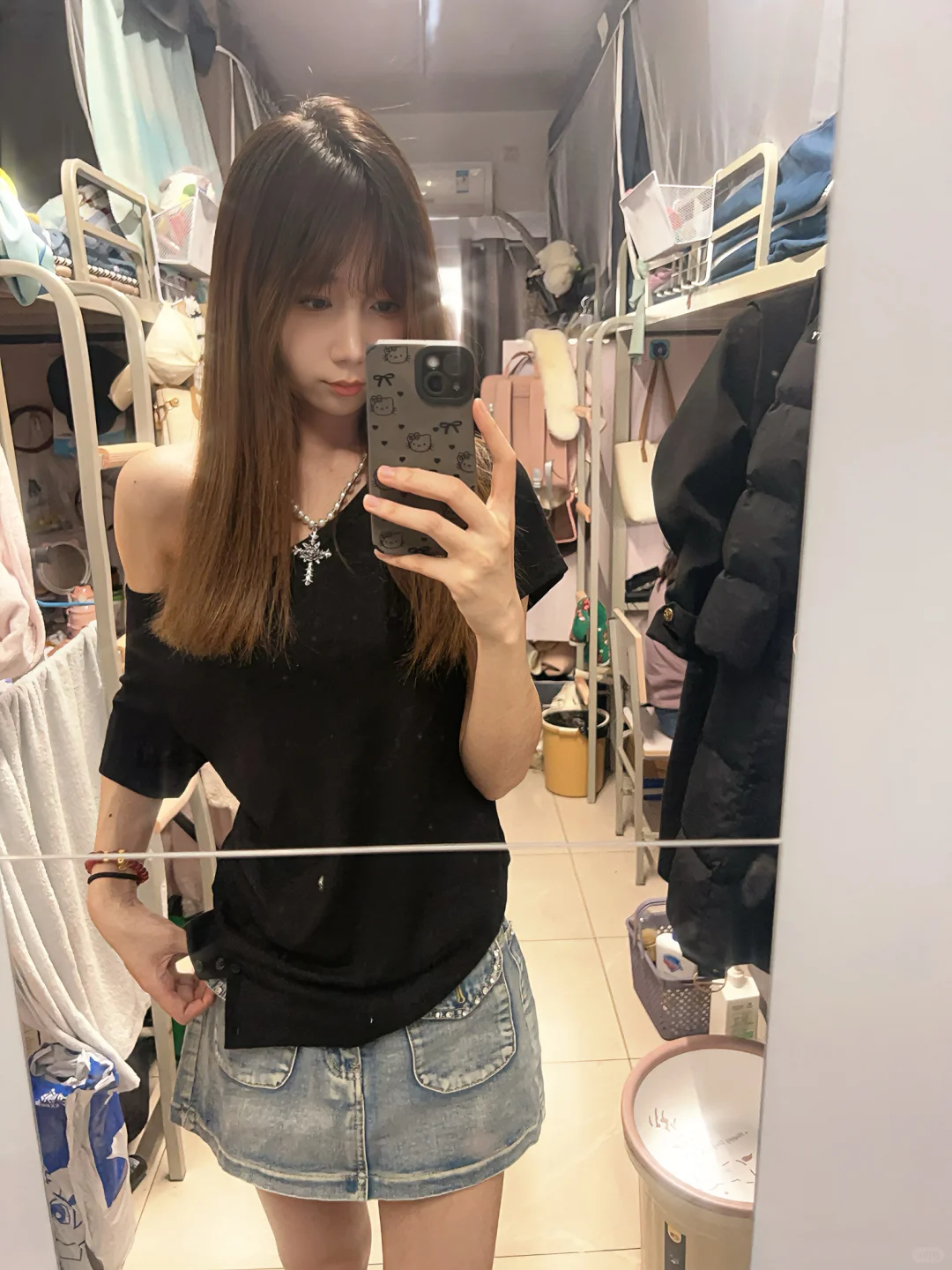 这套40!! 女研究生被舍友说有点小酷的ootd