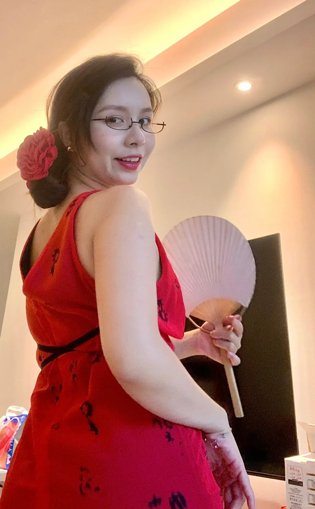 98年奔三 成熟人妻的尽头是内调少吃