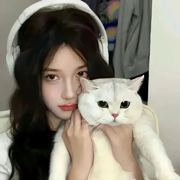 𝐒𝐡𝐚𝐫𝐞丨改个大美女用的头像