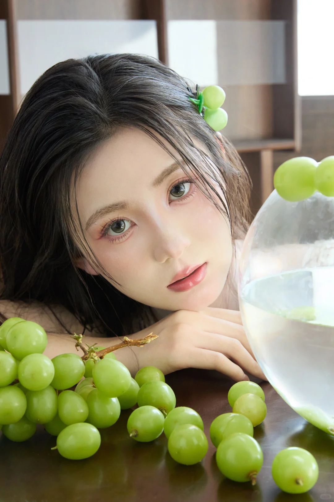 新鲜多汁的青提少女