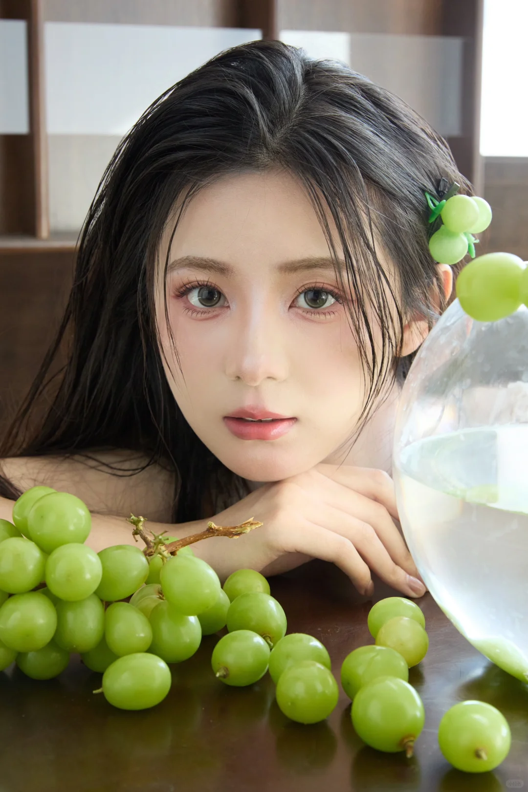 新鲜多汁的青提少女