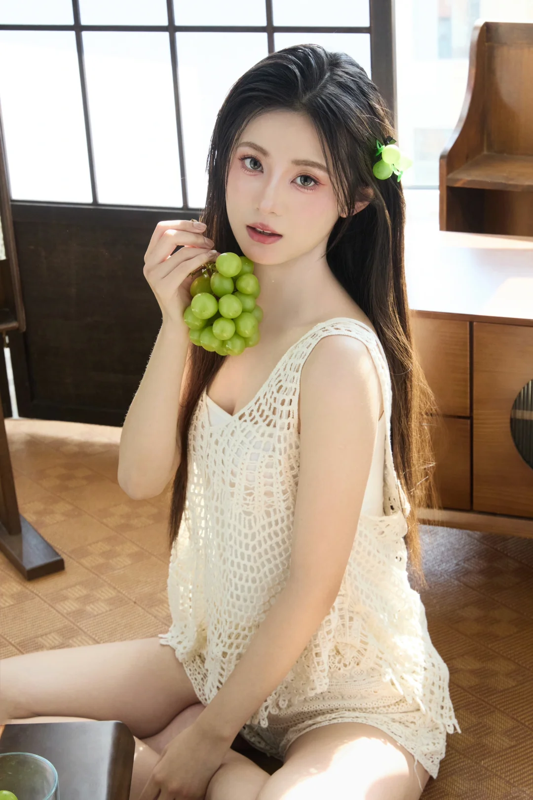 新鲜多汁的青提少女