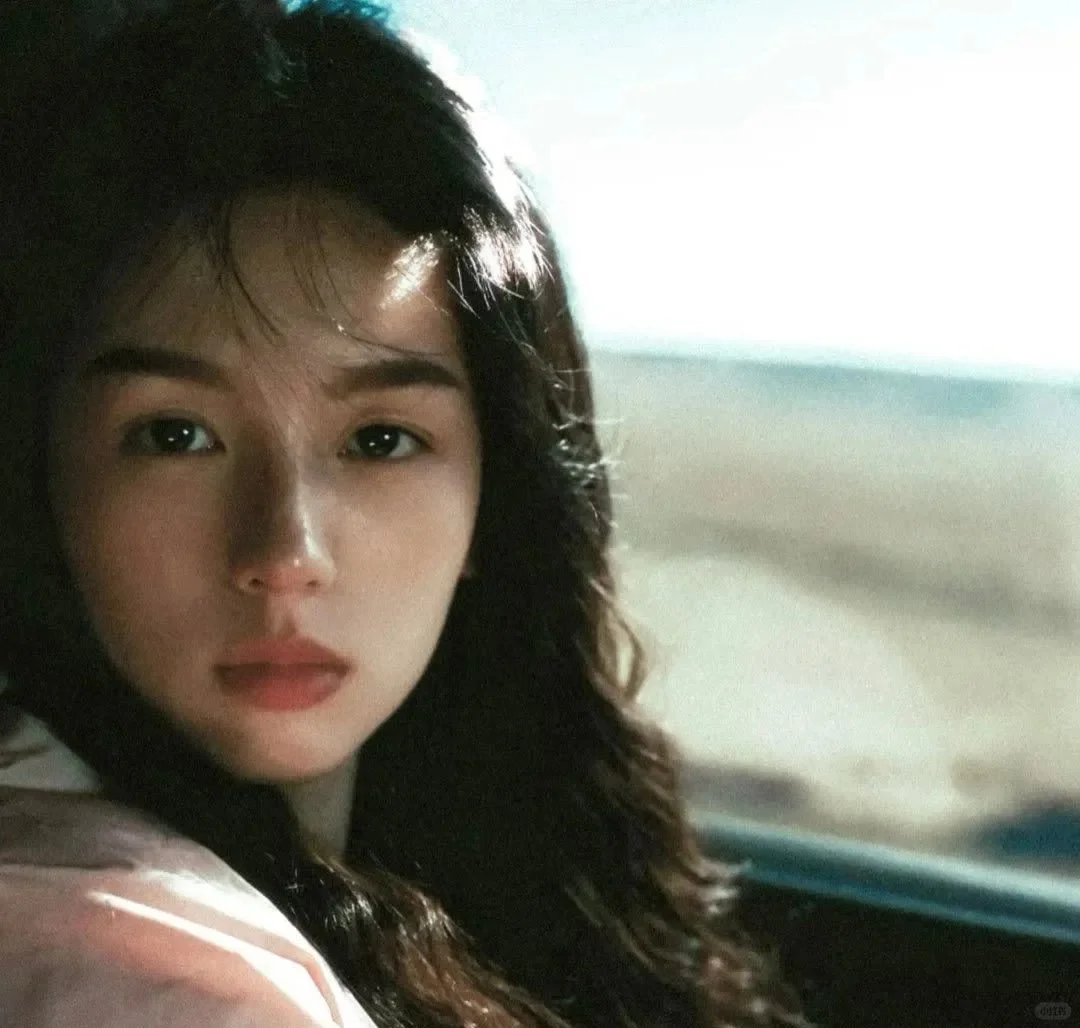 𝙒𝙚𝘾𝙝𝙖𝙩女头｜清风拂山岗