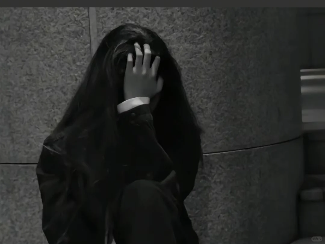 “逢人就炫耀的玫瑰，枯萎时我该如何收场呢