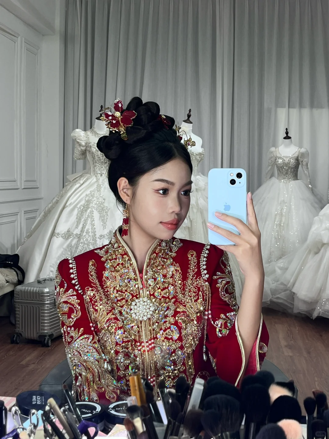 02女大学生兼职｜当上妆面模特啦？！