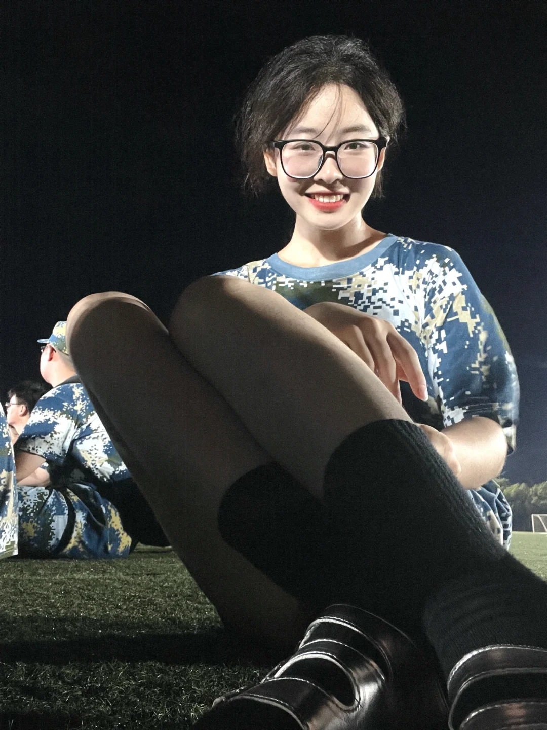 晚上的操场真的很好拍呀👀