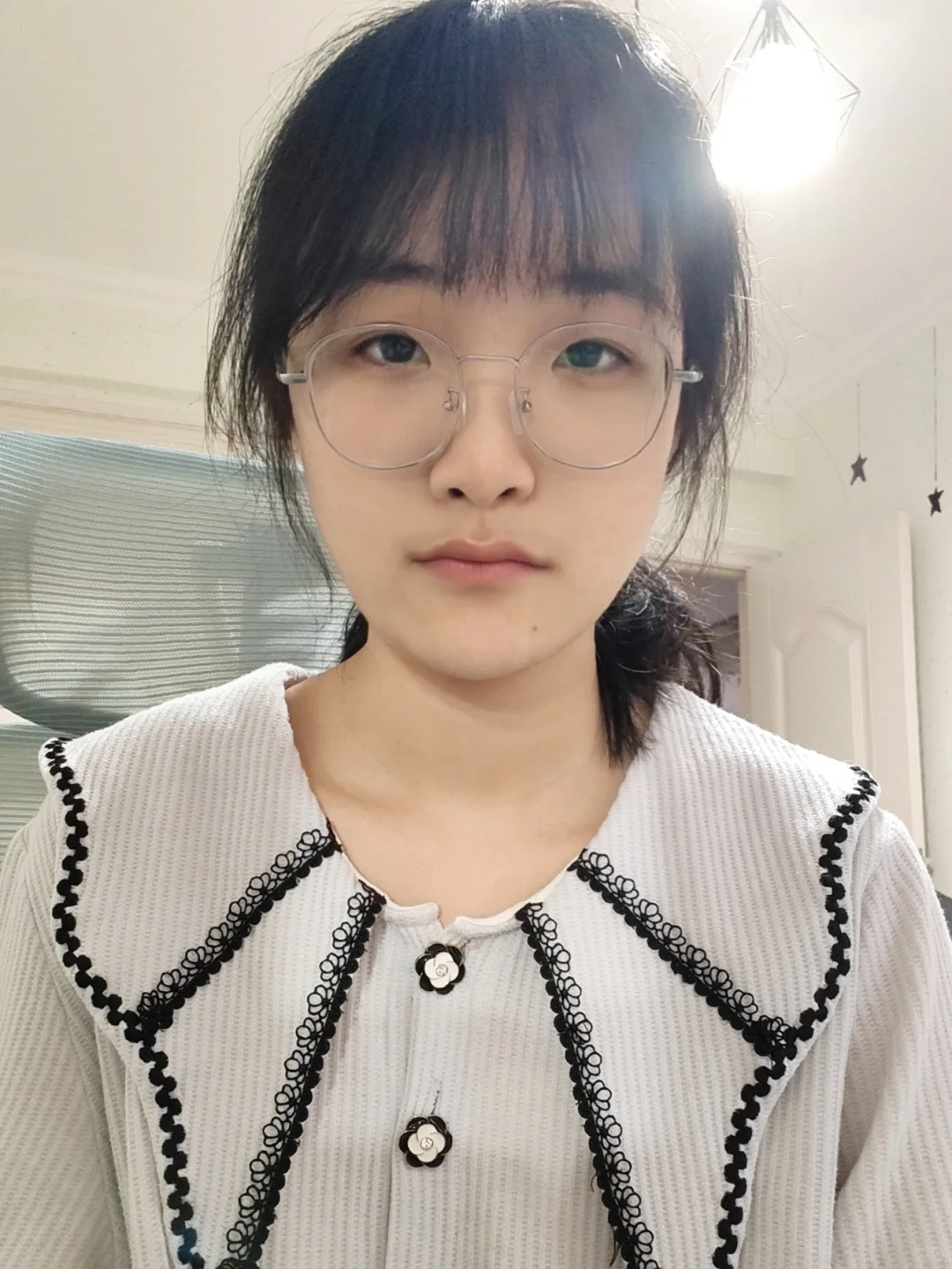 今天就不装可爱了