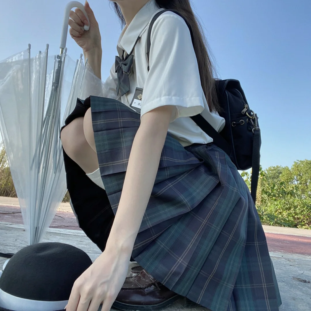 【二选一】集美们帮我选个绿格！明天25了