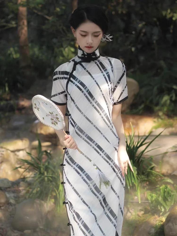 整理旗袍