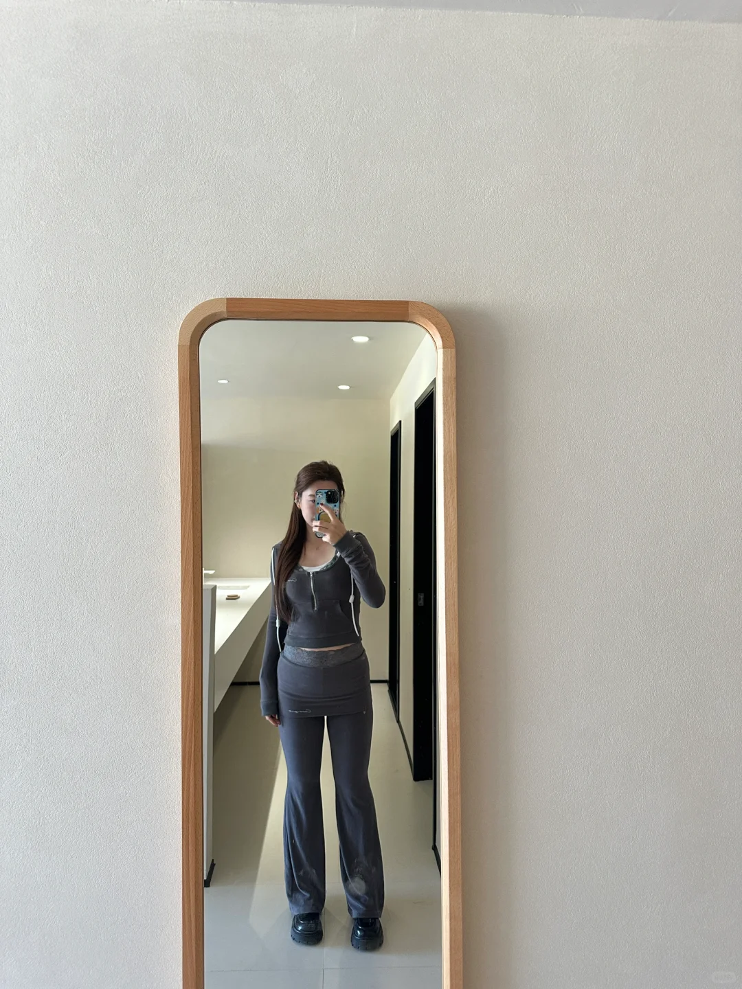 向右滑看健身女的日常变身😎😏