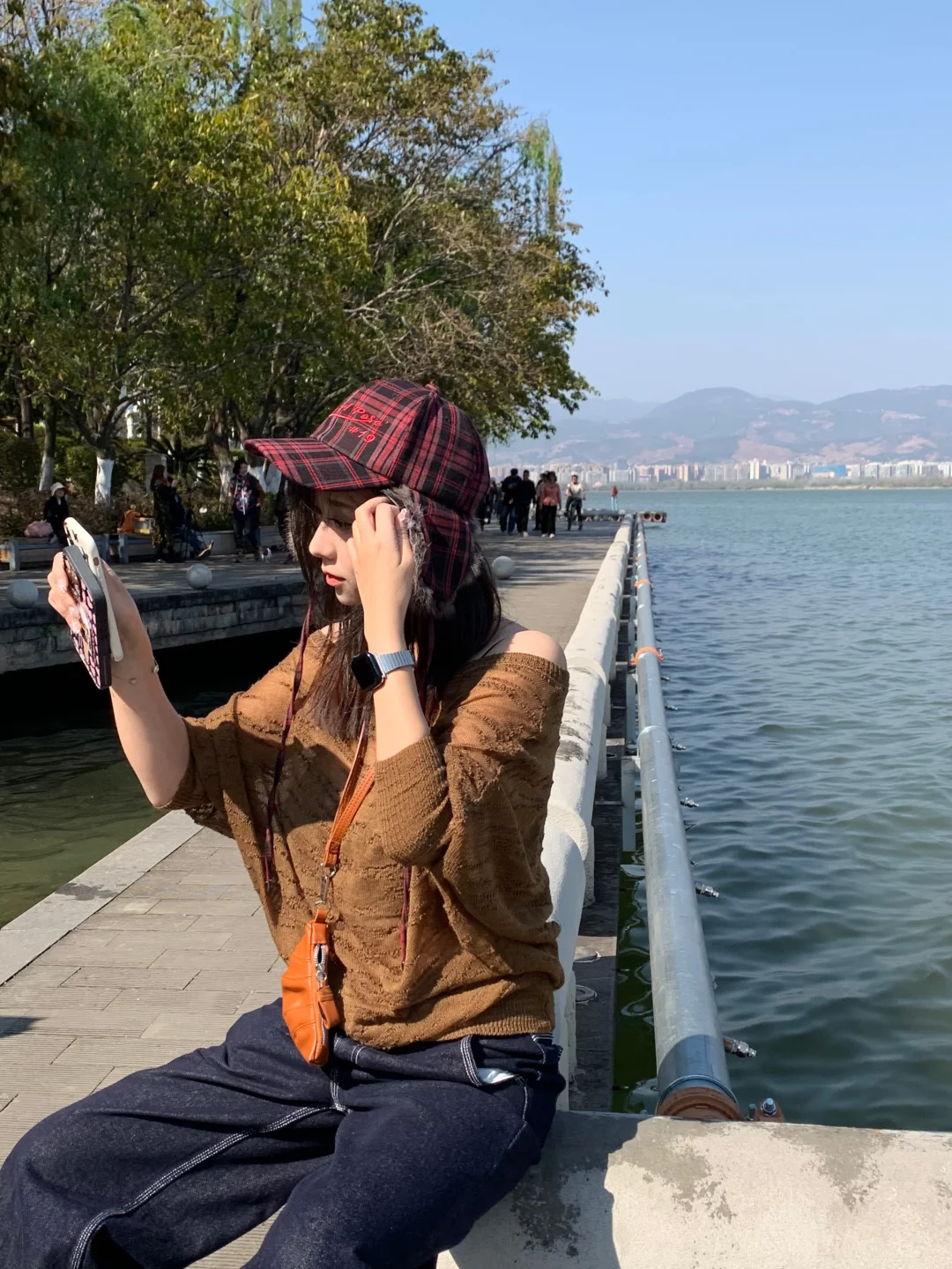 春天的邛海边