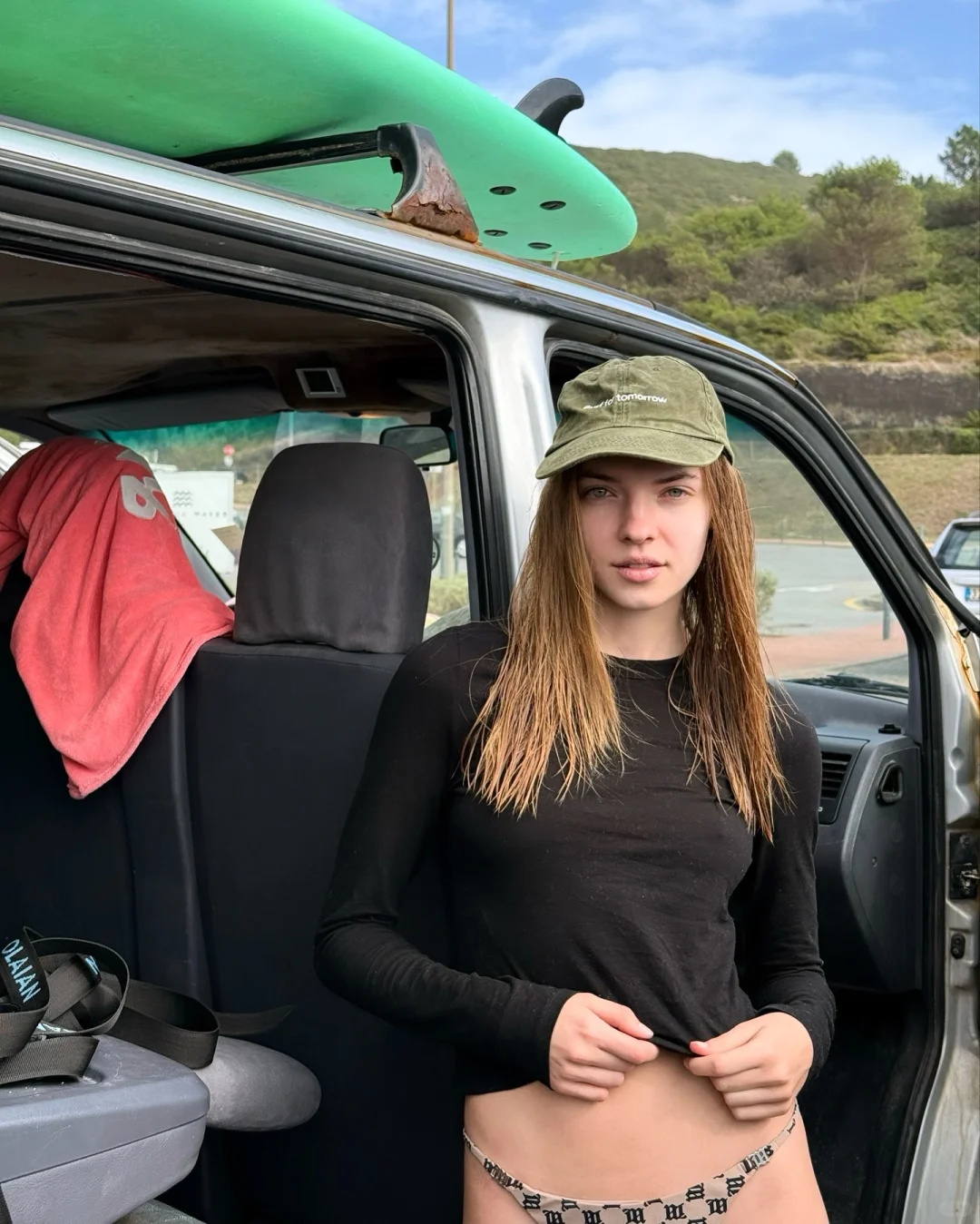 🏄🏼‍♀️💦
