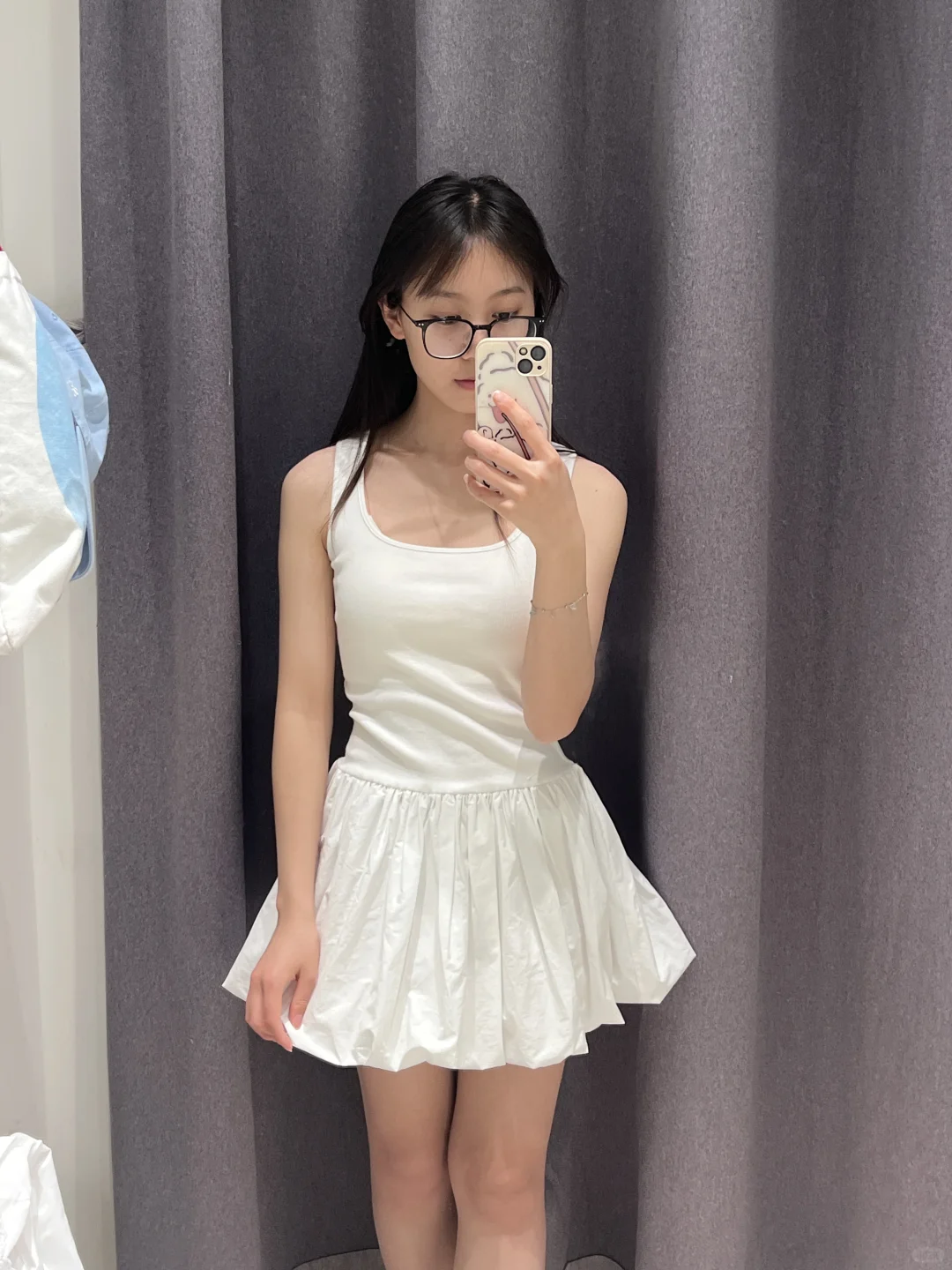 UR的裙子好喜欢😍