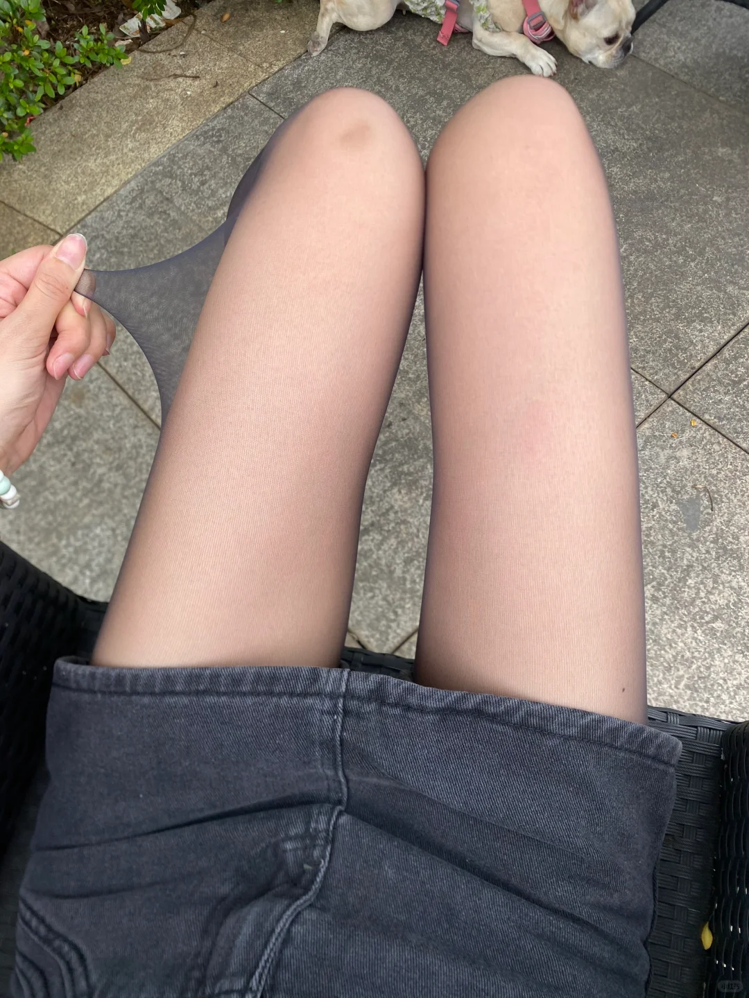 妈呀！室外的0d黑丝也好绝！！