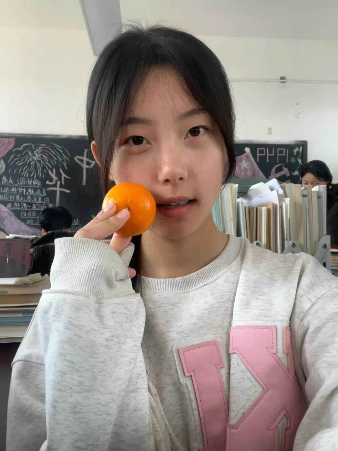 自恋女大竟然想做寄拍