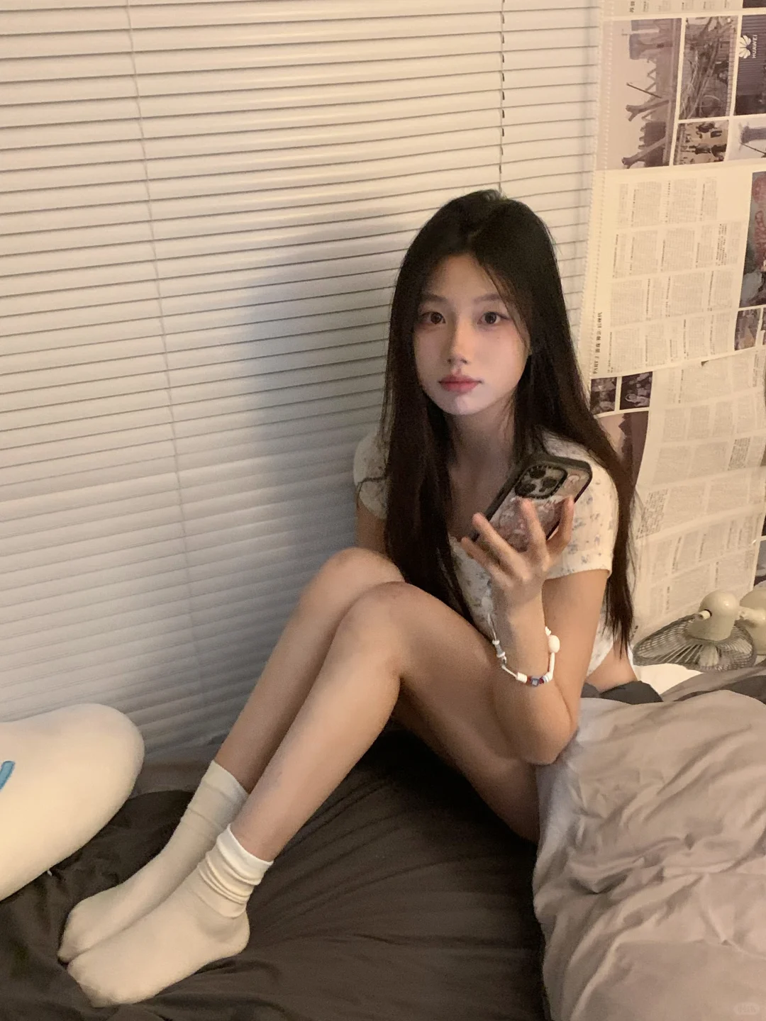 我想 我们应该坐在一起发呆