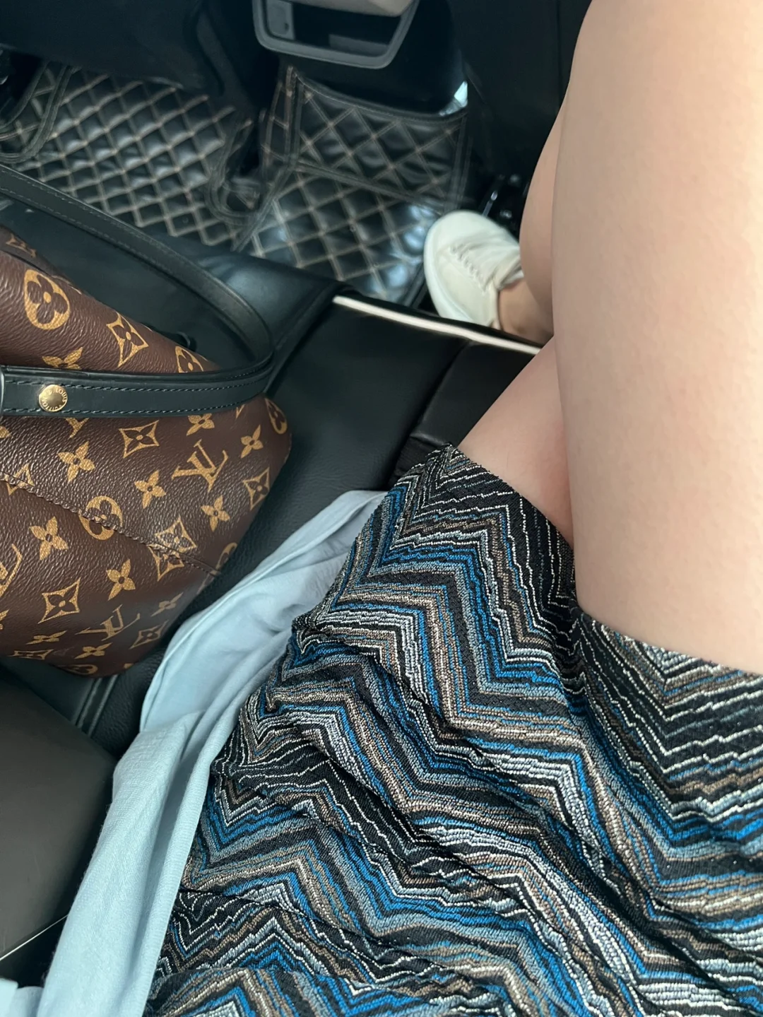 辣妹风OOTD｜更爱自己的中年美少女