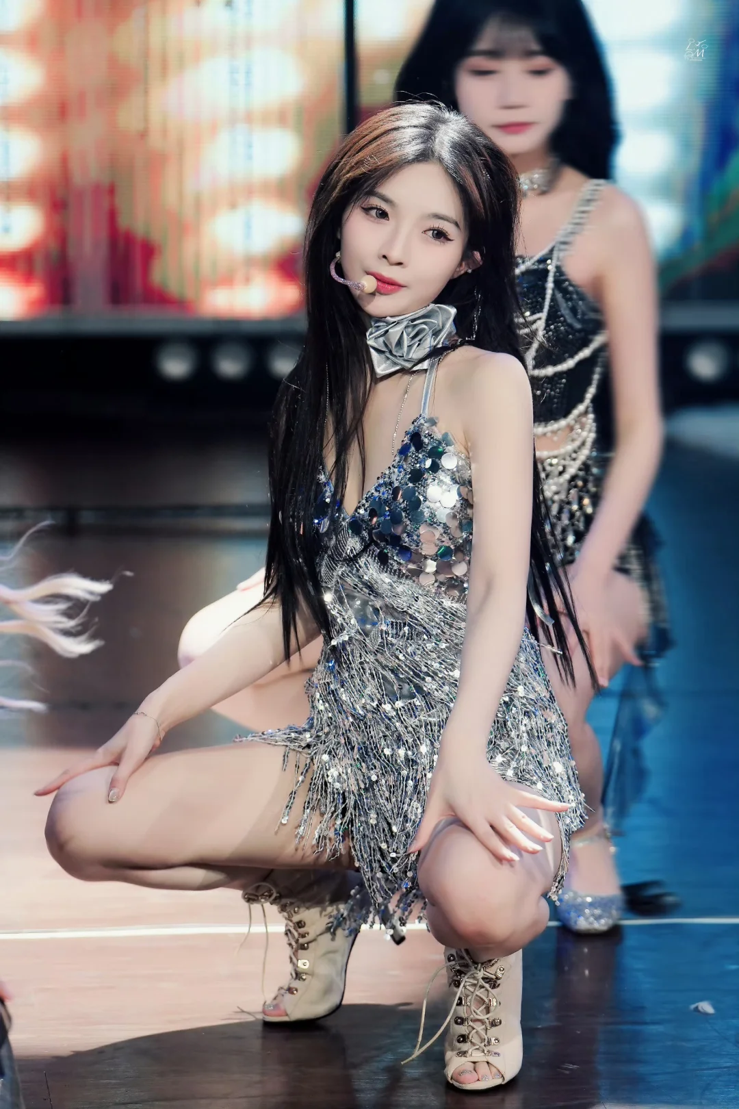 许杨玉琢媚眼如丝