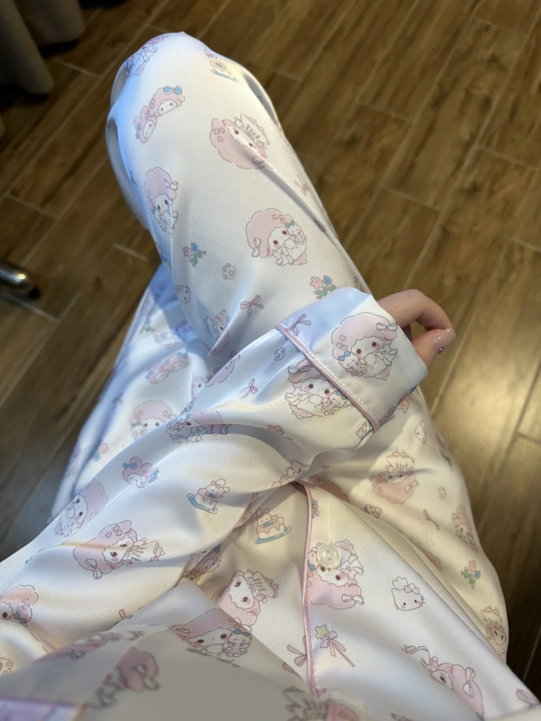 甜妹睡衣分享被美乐蒂包围啦