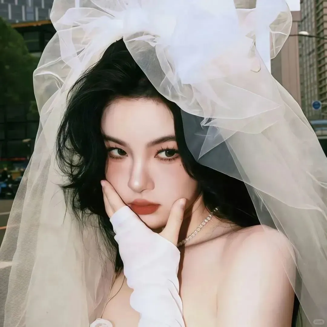 𝑾𝒆𝑪𝒉𝒂𝒕｜大女主头像