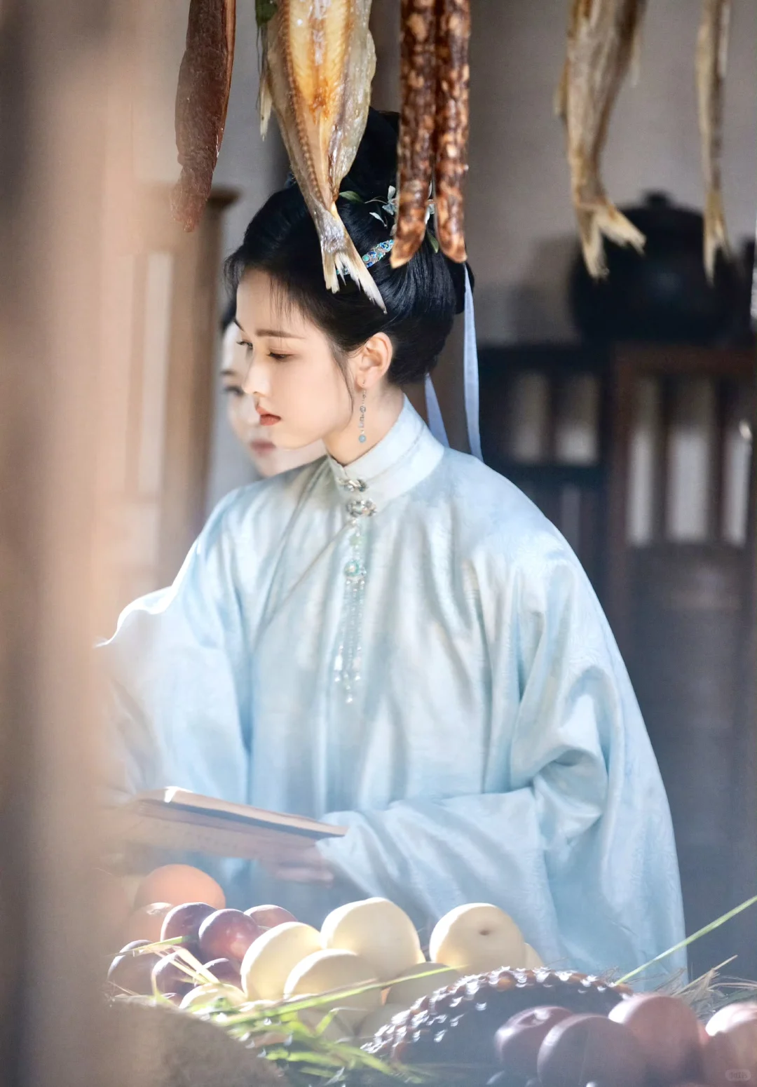 《贵女》神图️你见过这样的陈都灵吗